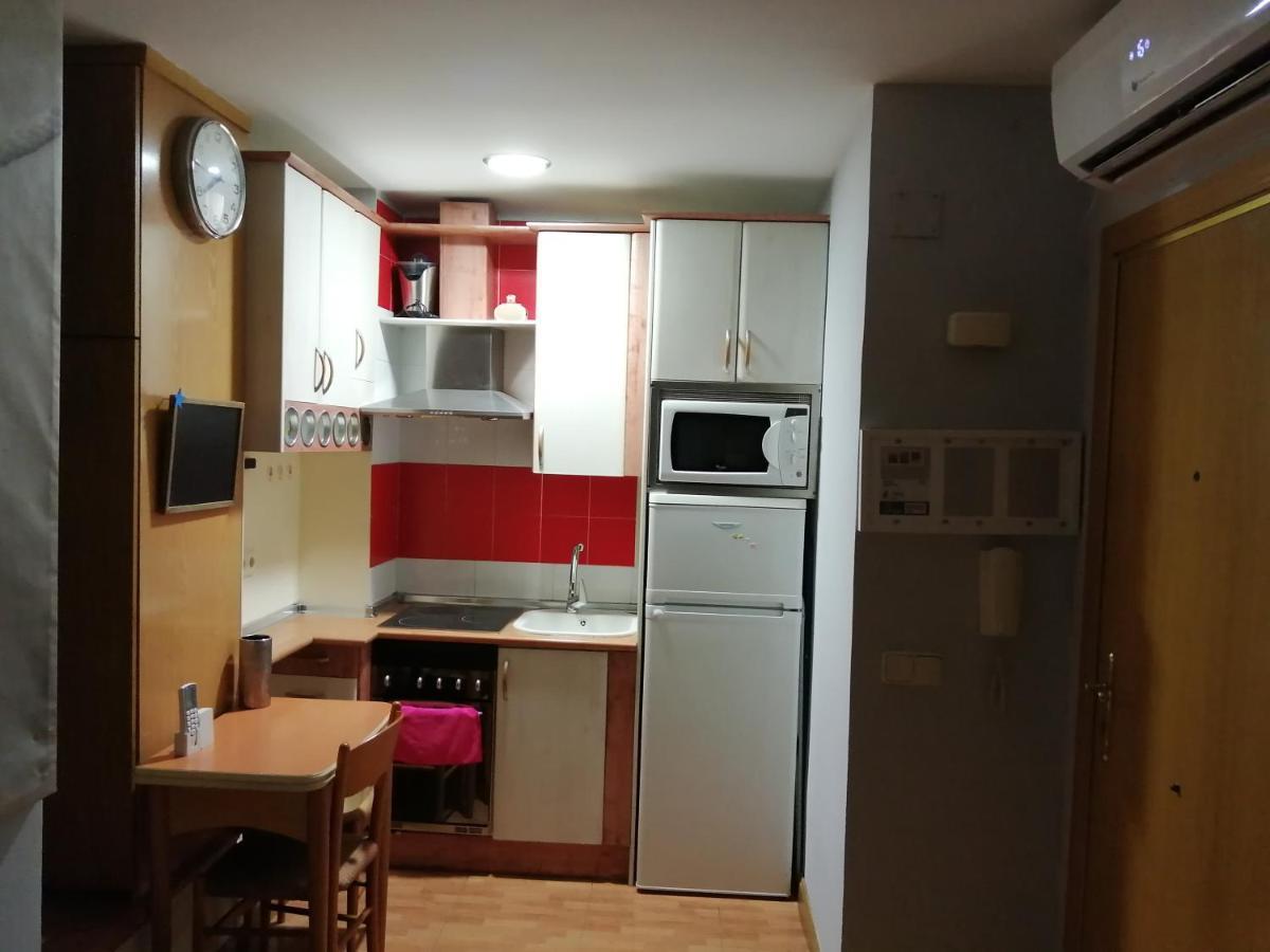 Apartamentos Deluxe Barajas Madrid Exteriér fotografie
