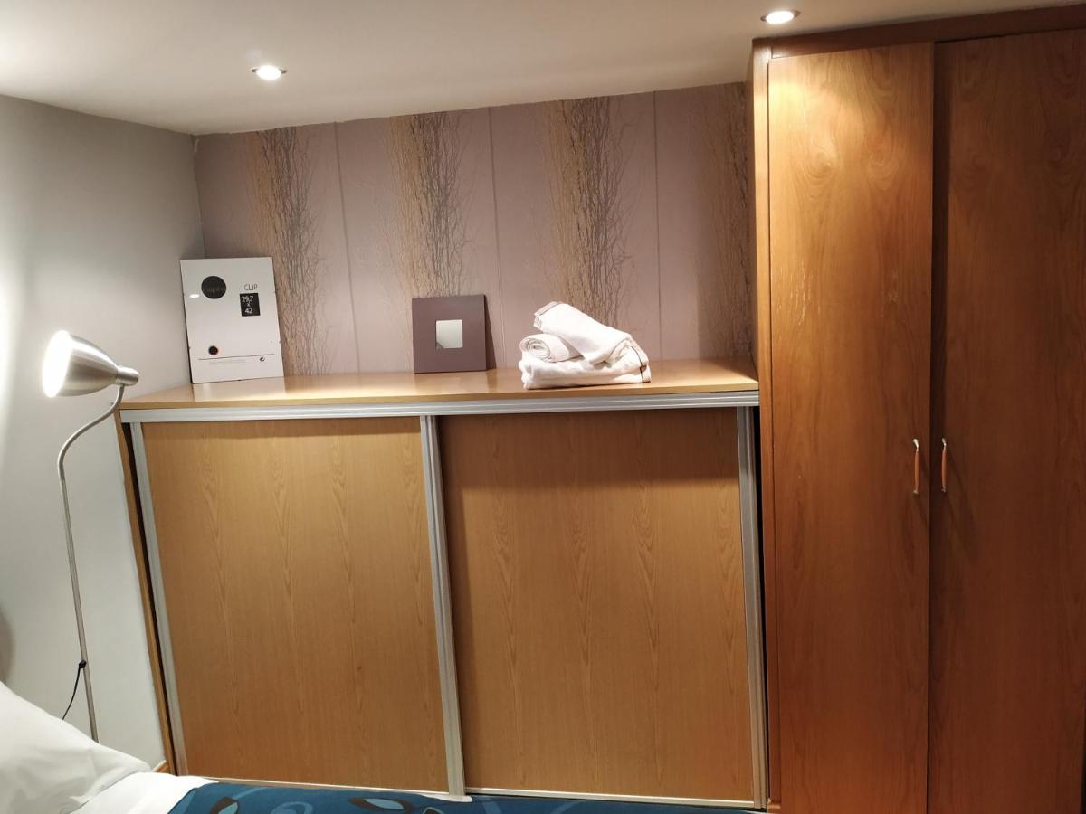 Apartamentos Deluxe Barajas Madrid Exteriér fotografie