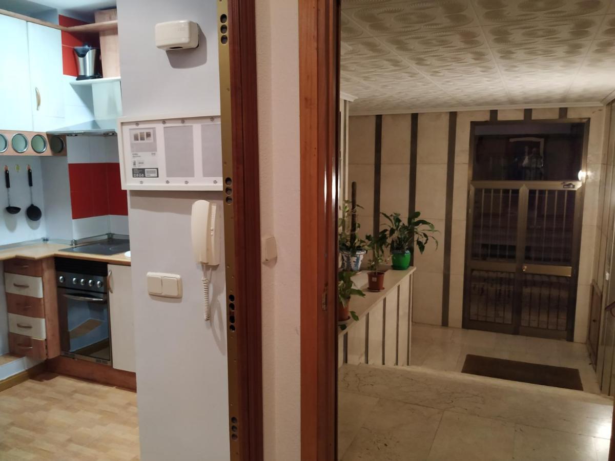 Apartamentos Deluxe Barajas Madrid Exteriér fotografie