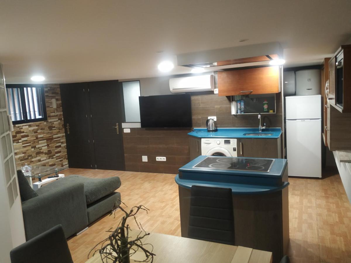 Apartamentos Deluxe Barajas Madrid Exteriér fotografie