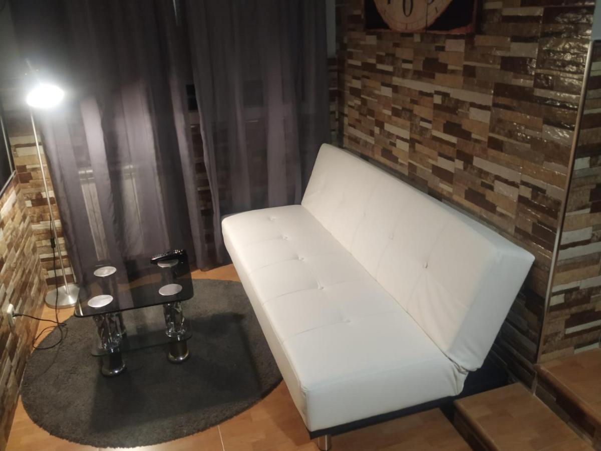 Apartamentos Deluxe Barajas Madrid Exteriér fotografie