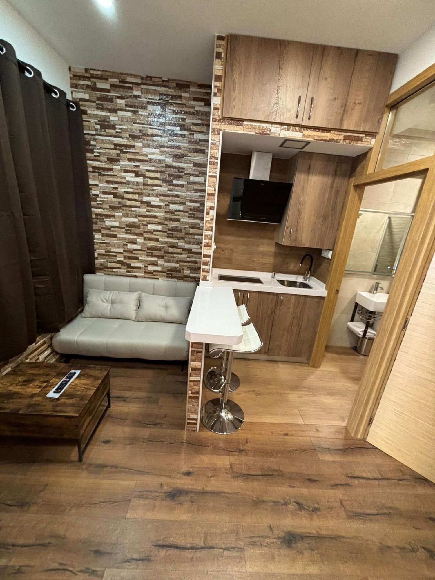 Apartamentos Deluxe Barajas Madrid Exteriér fotografie