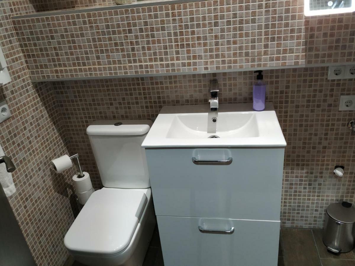 Apartamentos Deluxe Barajas Madrid Exteriér fotografie