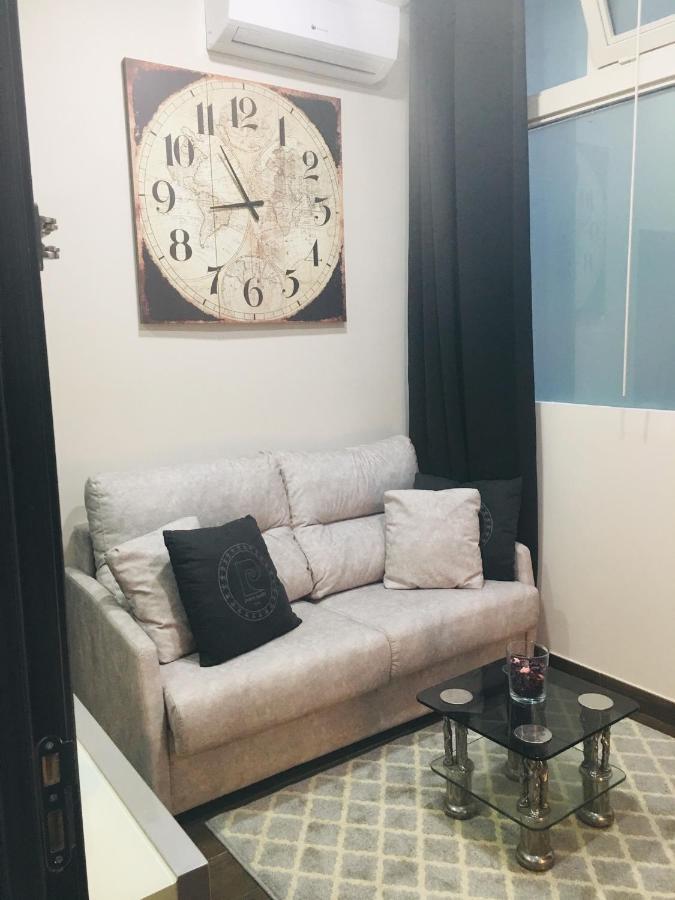 Apartamentos Deluxe Barajas Madrid Exteriér fotografie